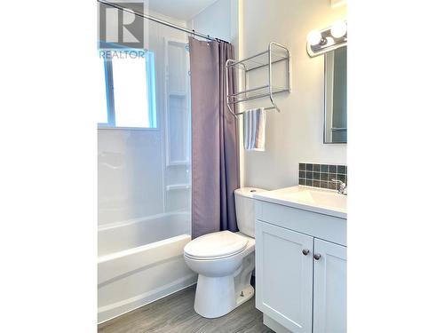 5775 Beatrice Street Lot# Lot B, Grand Forks, BC - Indoor Photo Showing Bathroom