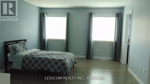 1815 Brown Drive, London, ON - Indoor Photo Showing Bedroom