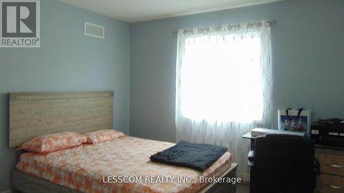 1815 Brown Drive, London, ON - Indoor Photo Showing Bedroom