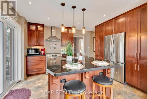 470 Elizabeth Street W, North Perth, ON - Indoor Photo Showing Kitchen With Upgraded Kitchen