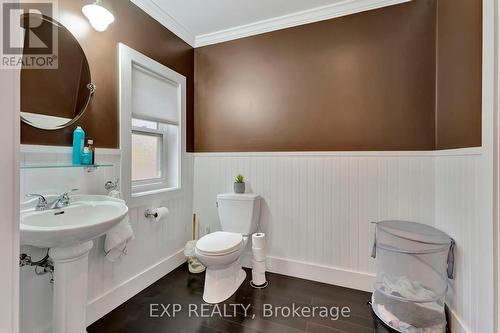 470 Elizabeth Street W, North Perth, ON - Indoor Photo Showing Bathroom