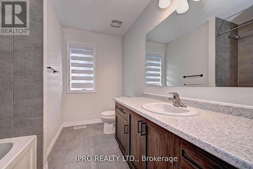 54 Pondcliffe Drive, Kitchener, ON - Indoor Photo Showing Bathroom