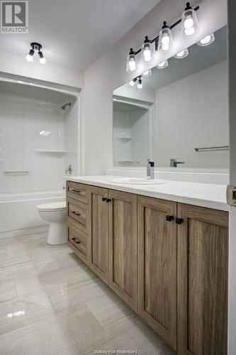 251 Eclipse, Sudbury, ON - Indoor Photo Showing Bathroom