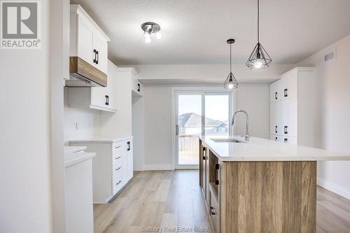 251 Eclipse, Sudbury, ON - Indoor Photo Showing Kitchen