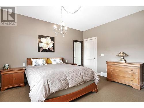 12970 Lake Hill Drive, Lake Country, BC - Indoor Photo Showing Bedroom