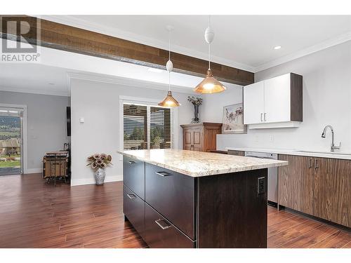 12970 Lake Hill Drive, Lake Country, BC - Indoor Photo Showing Kitchen