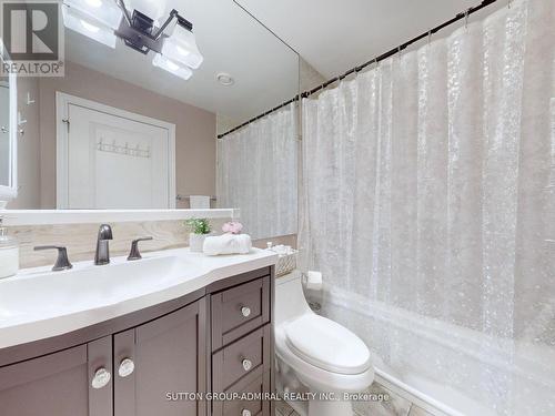 115 - 9519 Keele Street, Vaughan, ON - Indoor Photo Showing Bathroom