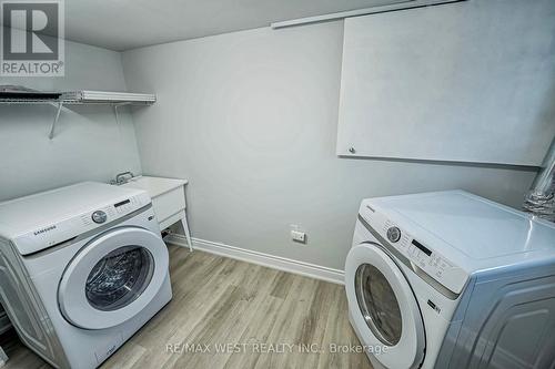 49 Park Crescent, New Tecumseth, ON - Indoor Photo Showing Laundry Room