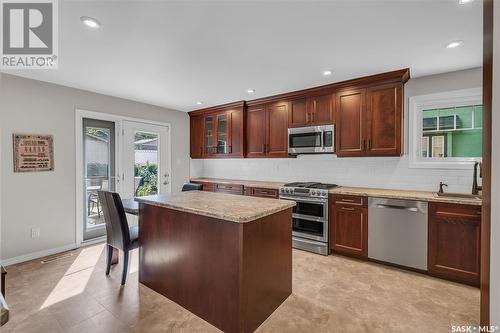 1032 University Drive, Saskatoon, SK - Indoor Photo Showing Kitchen With Stainless Steel Kitchen