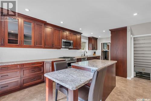 1032 University Drive, Saskatoon, SK - Indoor Photo Showing Kitchen