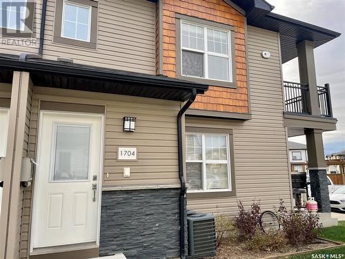 1704 1015 Patrick Crescent, Saskatoon, SK - Outdoor With Exterior