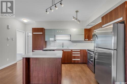 1704 1015 Patrick Crescent, Saskatoon, SK - Indoor Photo Showing Kitchen With Upgraded Kitchen