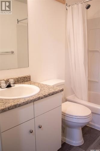 233 Boissiere Drive, Lake Lenore Rm No. 399, SK - Indoor Photo Showing Bathroom