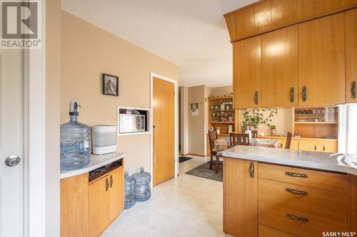 2615 Lacon Street, Regina, SK - Indoor Photo Showing Kitchen