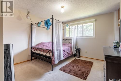 2615 Lacon Street, Regina, SK - Indoor Photo Showing Bedroom