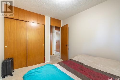 2615 Lacon Street, Regina, SK - Indoor Photo Showing Bedroom