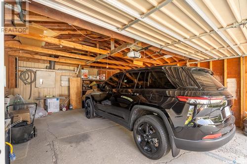 2615 Lacon Street, Regina, SK - Indoor Photo Showing Garage