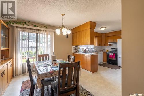 2615 Lacon Street, Regina, SK - Indoor Photo Showing Dining Room