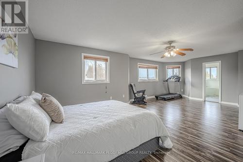 61 Carley Crescent, Barrie, ON - Indoor Photo Showing Bedroom