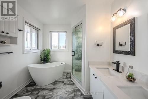 61 Carley Crescent, Barrie, ON - Indoor Photo Showing Bathroom