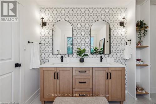 359 Nunn Court, Milton, ON - Indoor Photo Showing Bathroom