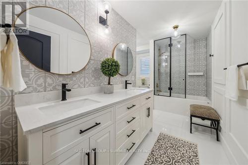 359 Nunn Court, Milton, ON - Indoor Photo Showing Bathroom