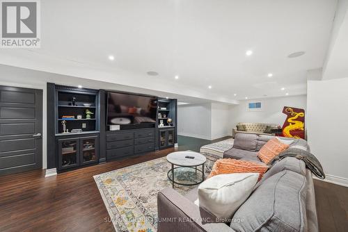 359 Nunn Court, Milton, ON - Indoor Photo Showing Living Room