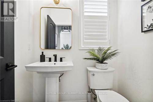 359 Nunn Court, Milton, ON - Indoor Photo Showing Bathroom