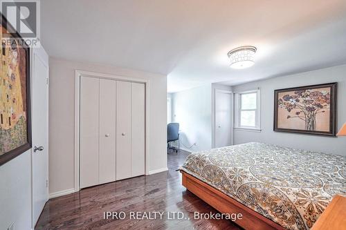 1638 Birchwood Drive, Mississauga, ON - Indoor Photo Showing Bedroom