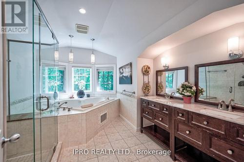 1638 Birchwood Drive, Mississauga, ON - Indoor Photo Showing Bathroom