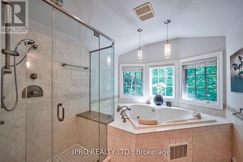 1638 Birchwood Drive, Mississauga, ON - Indoor Photo Showing Bathroom