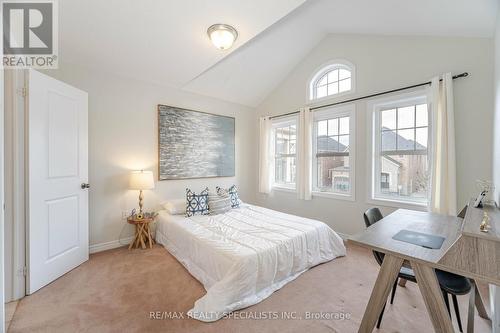 27 Fulmer Road, Brampton, ON - Indoor Photo Showing Bedroom