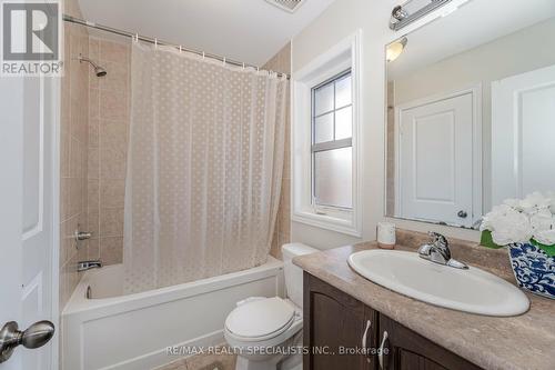 27 Fulmer Road, Brampton, ON - Indoor Photo Showing Bathroom