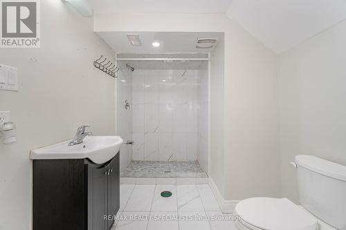 27 Fulmer Road, Brampton, ON - Indoor Photo Showing Bathroom