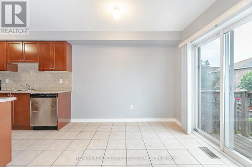 5767 Tiz Road, Mississauga, ON - Indoor Photo Showing Kitchen