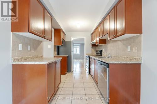 5767 Tiz Road, Mississauga, ON - Indoor Photo Showing Kitchen