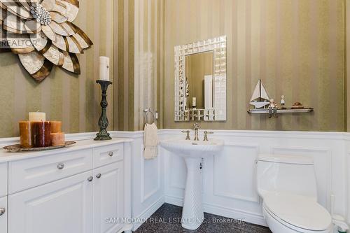 5133 Forest Hill Drive, Mississauga, ON - Indoor Photo Showing Bathroom