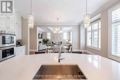 147 Mcwilliams Crescent, Oakville, ON - Indoor Photo Showing Kitchen With Double Sink