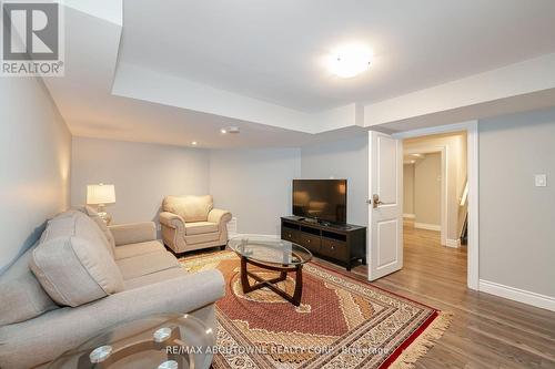 147 Mcwilliams Crescent, Oakville, ON - Indoor Photo Showing Living Room