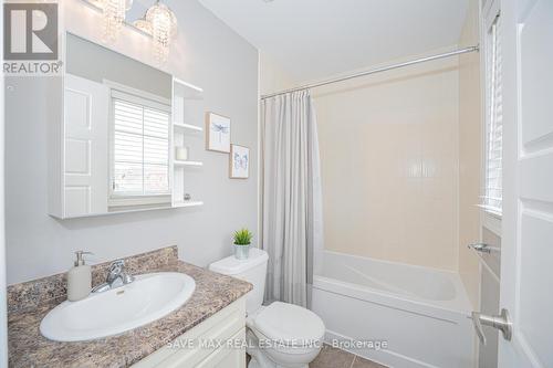 546 Lear Gate, Milton, ON - Indoor Photo Showing Bathroom