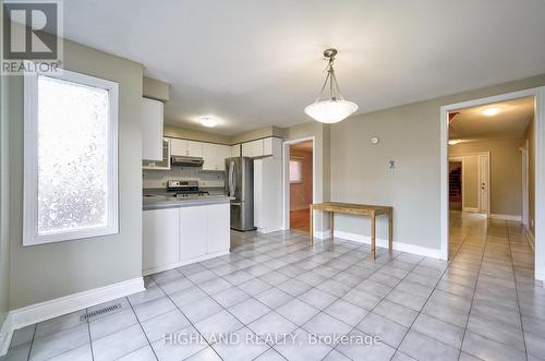 1059 Springwater Crescent, Mississauga, ON - Indoor Photo Showing Kitchen