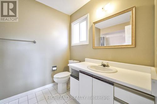 1059 Springwater Crescent, Mississauga, ON - Indoor Photo Showing Bathroom