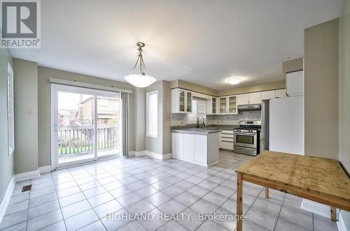 1059 Springwater Crescent, Mississauga, ON - Indoor Photo Showing Kitchen