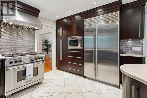 17 Strath Humber Court, Toronto, ON - Indoor Photo Showing Kitchen With Stainless Steel Kitchen With Upgraded Kitchen