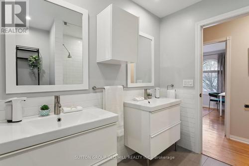 17 Strath Humber Court, Toronto, ON - Indoor Photo Showing Bathroom