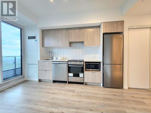 2509 - 395 Bloor Street E, Toronto, ON - Indoor Photo Showing Kitchen