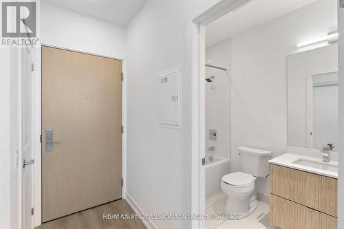 2509 - 395 Bloor Street E, Toronto, ON - Indoor Photo Showing Bathroom