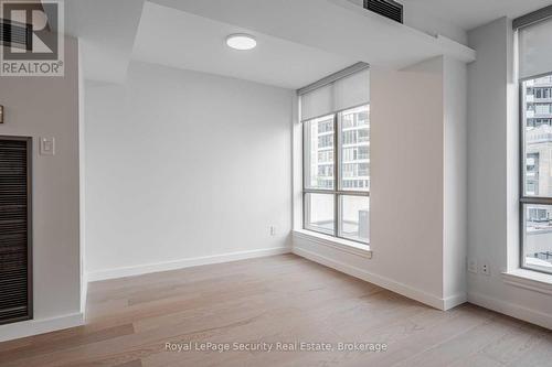 504 - 40 Scollard Street, Toronto, ON - Indoor Photo Showing Other Room