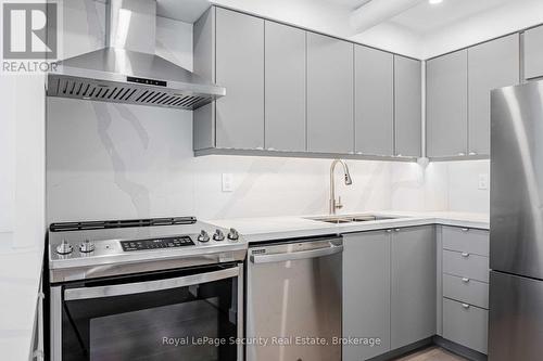 504 - 40 Scollard Street, Toronto, ON - Indoor Photo Showing Kitchen With Double Sink With Upgraded Kitchen