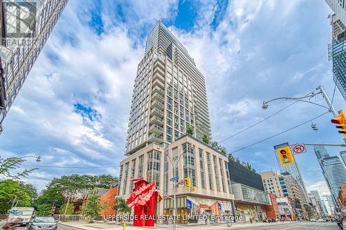 1016 - 1 Gloucester Street, Toronto, ON - Outdoor With Facade